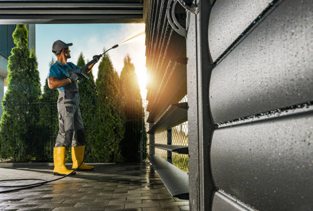 Best Garage Pressure Washing  in St Helens, OR